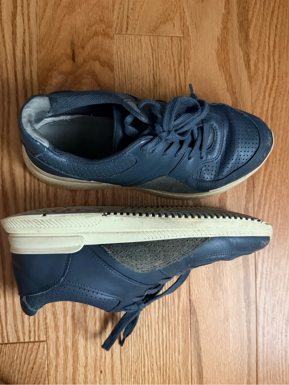 Men's Navy Casual Sneakers